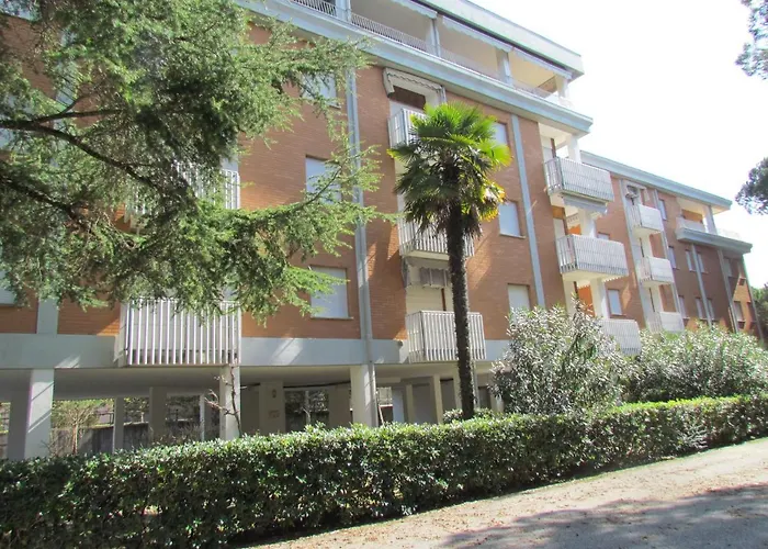 Bright Sea Front With Balcony *