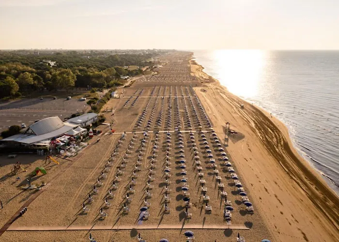 Apartman Bright Sea Front With Balcony *